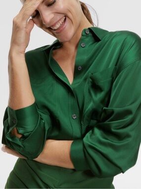 Zara Emerald Green Long Sleeve Button Down Blouse